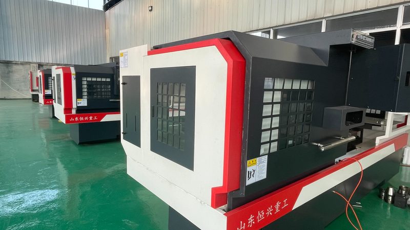 卧式加工中心在模具加工中具有以下优势：